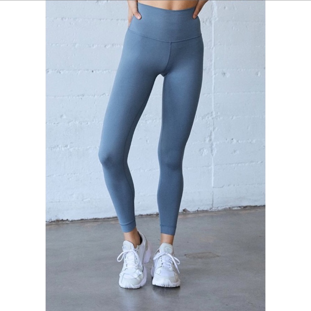 SETactive Luxform Leggings Size Large in “Berry”